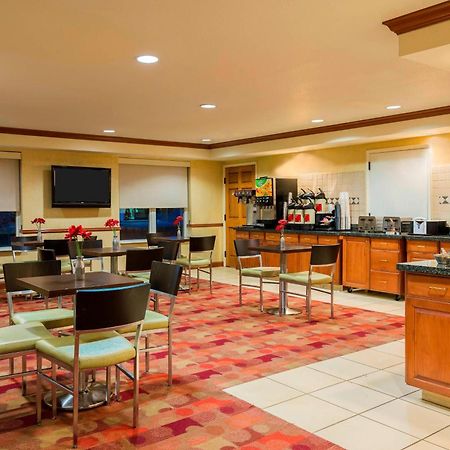 Towneplace Suites By Marriott Springfield Exteriér fotografie